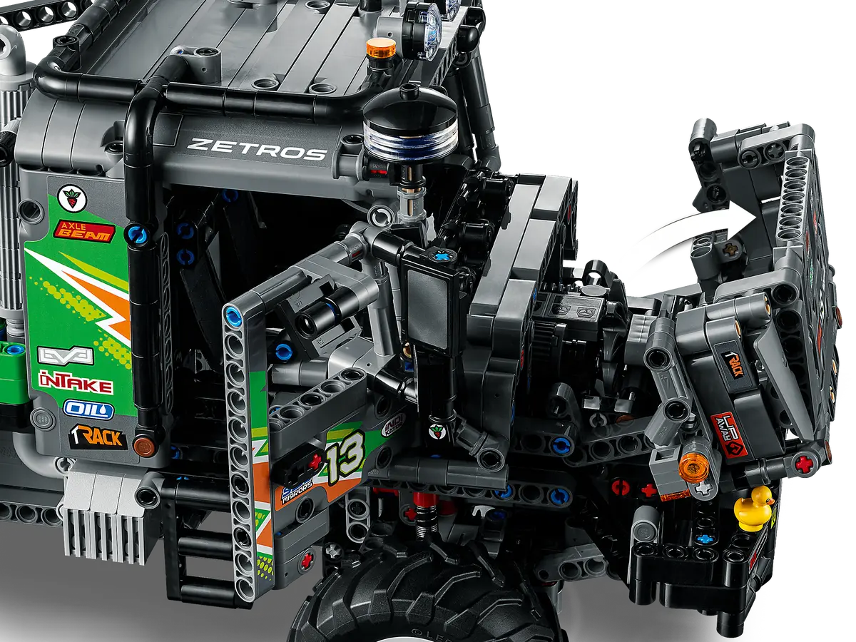 Lego Technic Camião de Testes Mercedes-Benz Zetros 4x4 - Image 7
